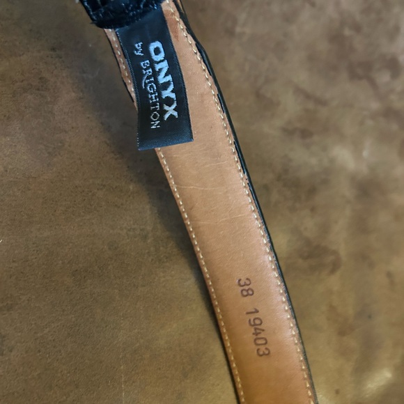 Onyx by Brighton Mens Belt Size 38 Black Leather Croco Texture - Picture 3 of 4